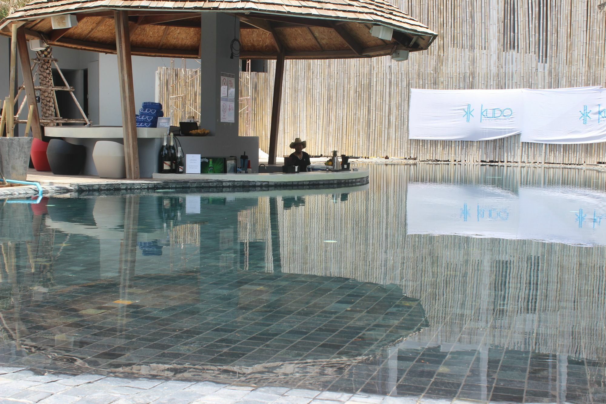 Freedom Hotel Patong Exterior photo